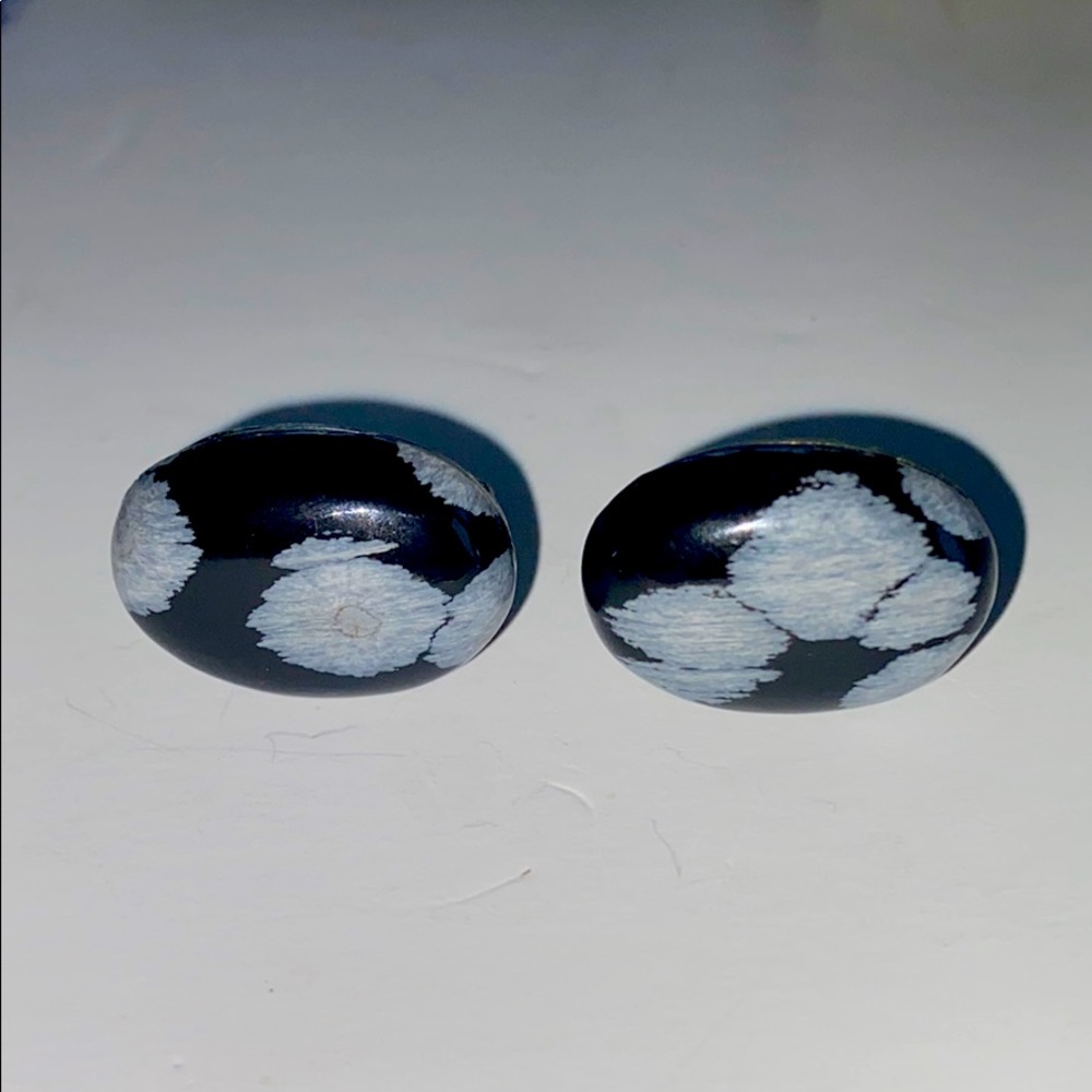 VTG oval black & gray stone silver tone cuff links